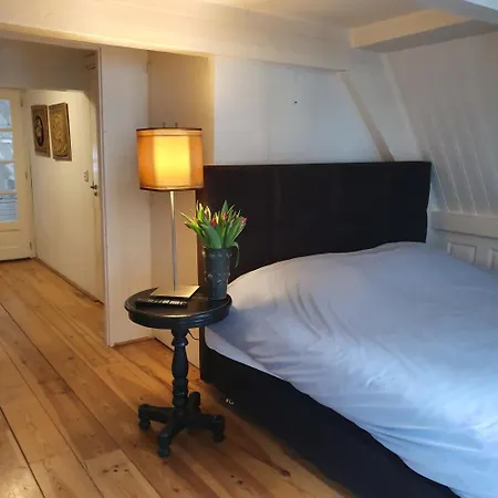 Bed & Bike Pensionat 3*